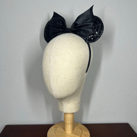 🎃 Spooky Sparkle Minnie Ears | Disney-Inspired Halloween Mickey Ears Headband - Picture 3 of 6